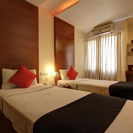 Amaran Hotels Madurai Exteriör bild
