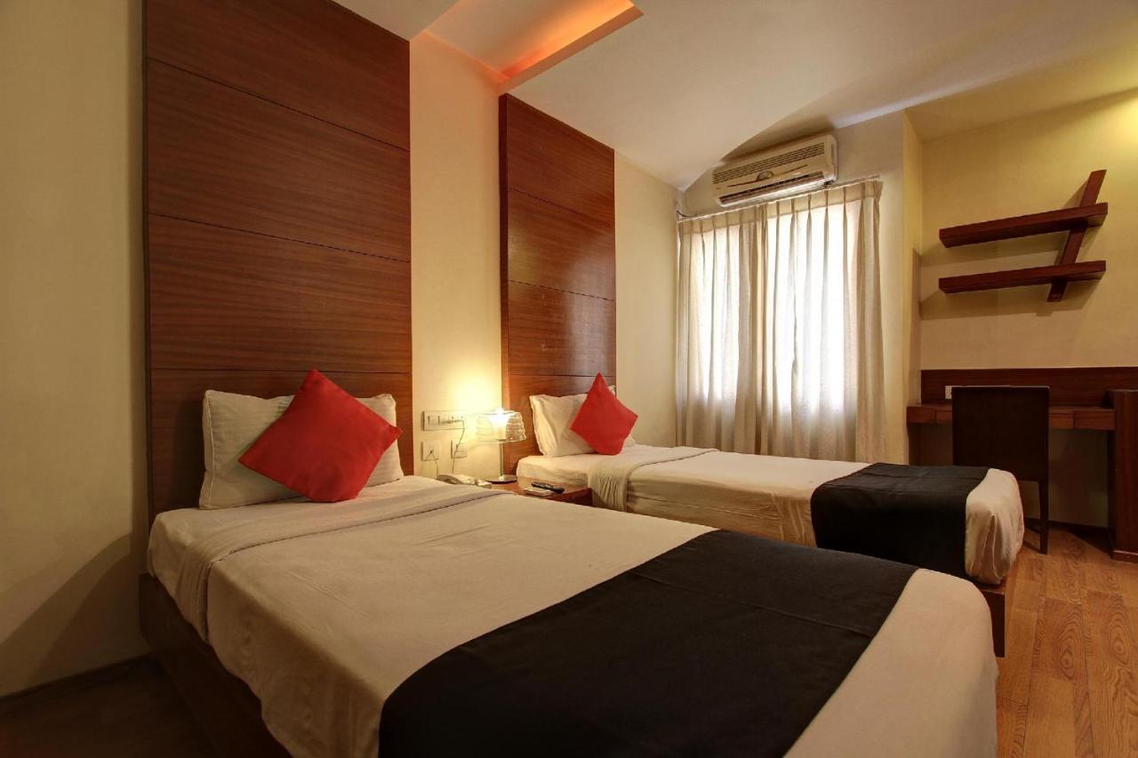 Amaran Hotels Madurai Exteriör bild