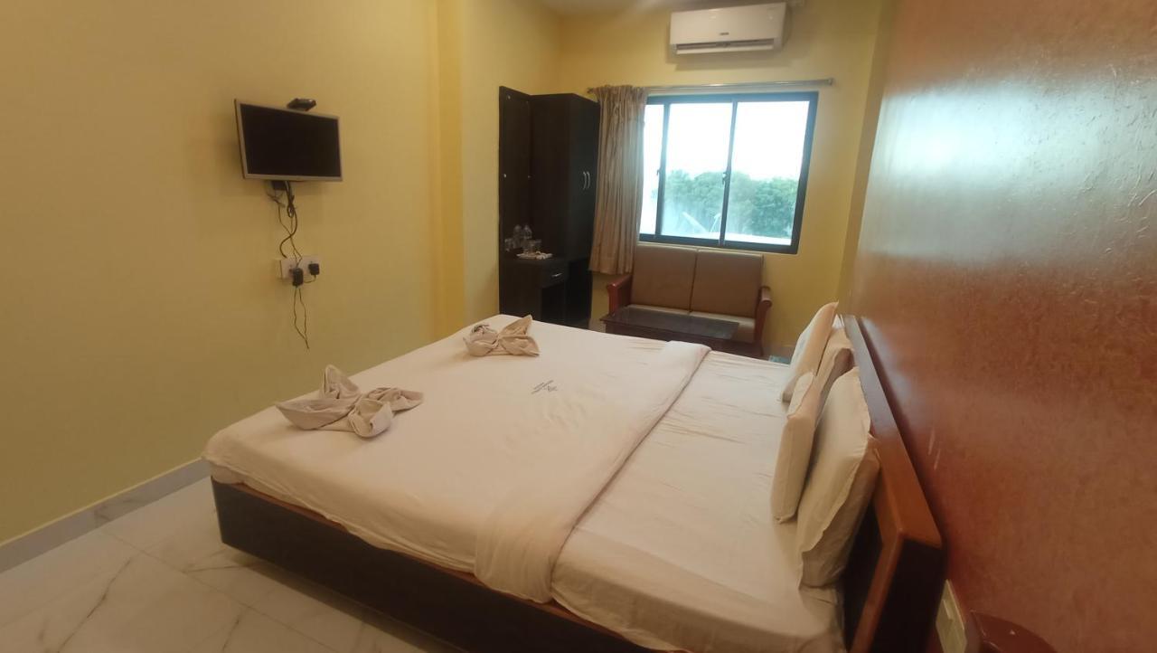 Amaran Hotels Madurai Exteriör bild